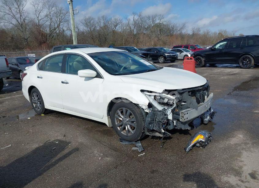 2015 Nissan Altima 2.5 S (VIN 1N4AL3AP2FN922053) main photo