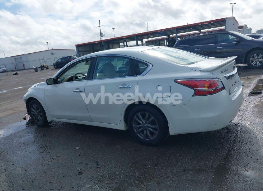 Photo 14 of 2015 Nissan Altima 2.5 S (VIN 1N4AL3AP2FN922053)