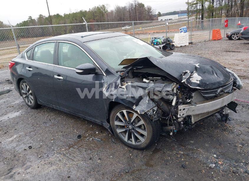 2016 Nissan Altima 2.5 SV (VIN 1N4AL3AP2GC111608) main photo
