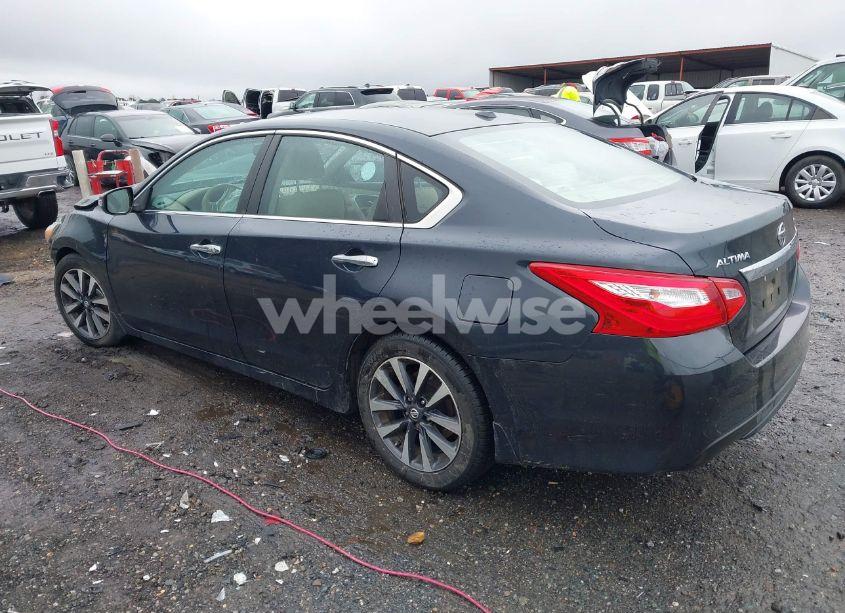 Photo 3 of 2016 Nissan Altima 2.5 SV (VIN 1N4AL3AP2GC111608)