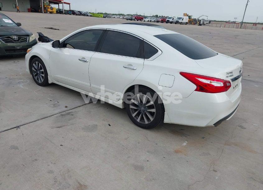 Photo 3 of 2016 Nissan Altima 2.5 SL (VIN 1N4AL3AP2GC122690)