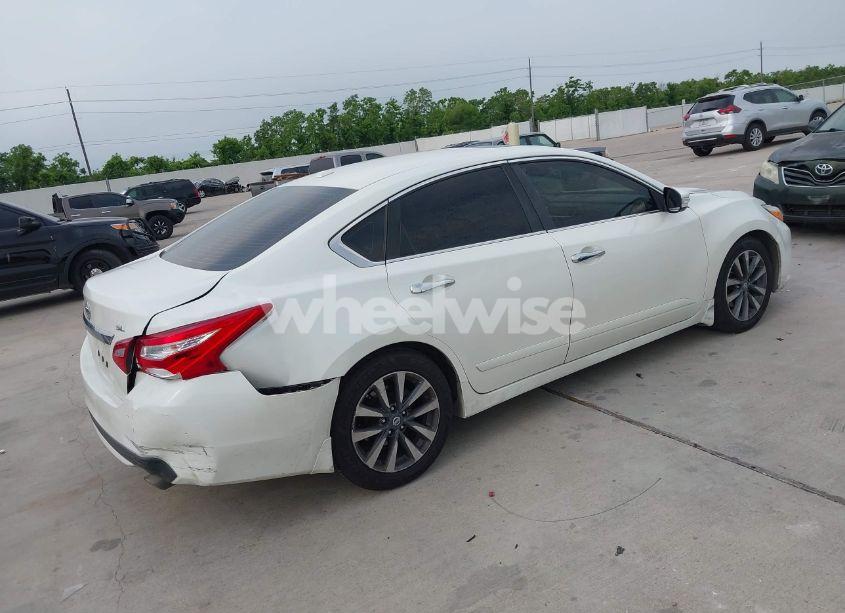 Photo 4 of 2016 Nissan Altima 2.5 SL (VIN 1N4AL3AP2GC122690)