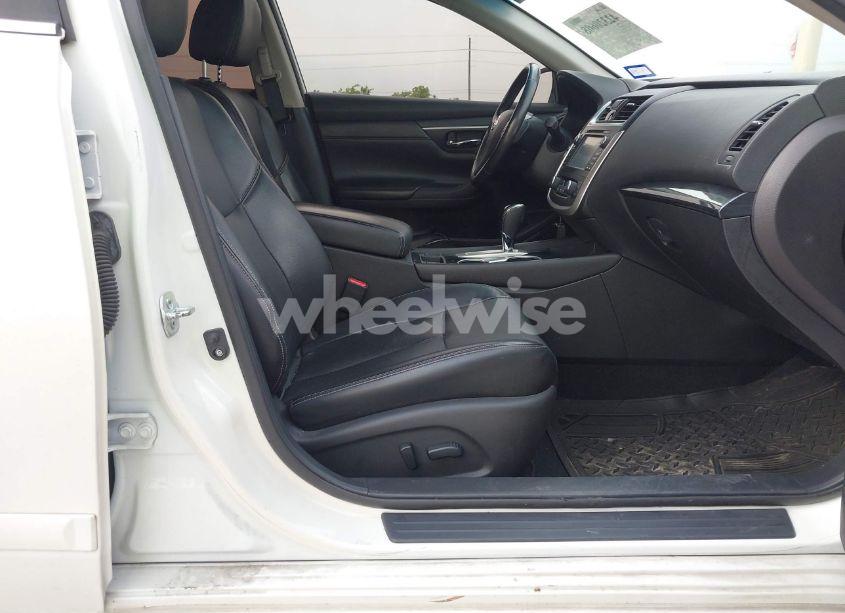 Photo 5 of 2016 Nissan Altima 2.5 SL (VIN 1N4AL3AP2GC122690)