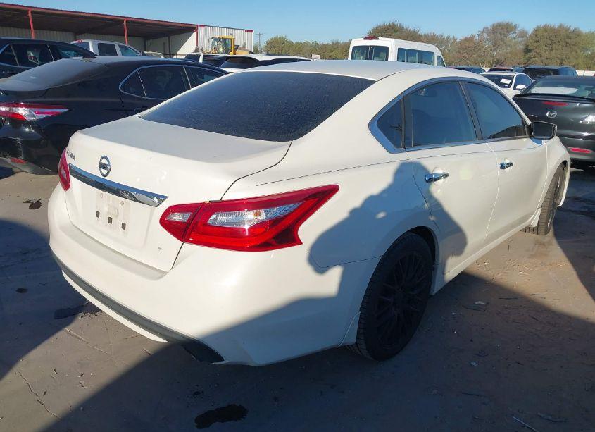 Photo 4 of 2016 Nissan Altima 2.5 S (VIN 1N4AL3AP2GC140929)