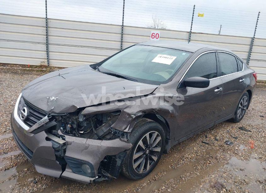 Photo 2 of 2016 Nissan Altima 2.5 SV (VIN 1N4AL3AP2GC156208)