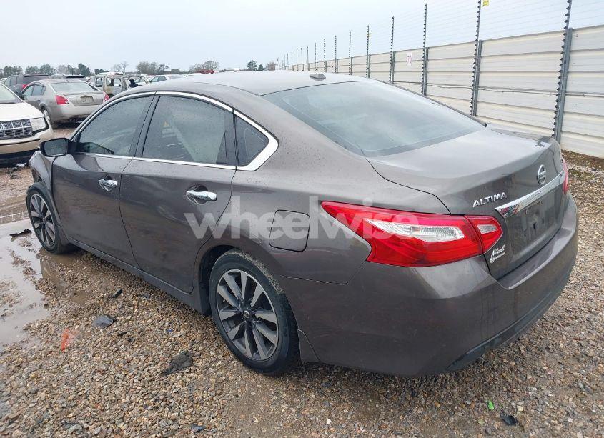 Photo 3 of 2016 Nissan Altima 2.5 SV (VIN 1N4AL3AP2GC156208)