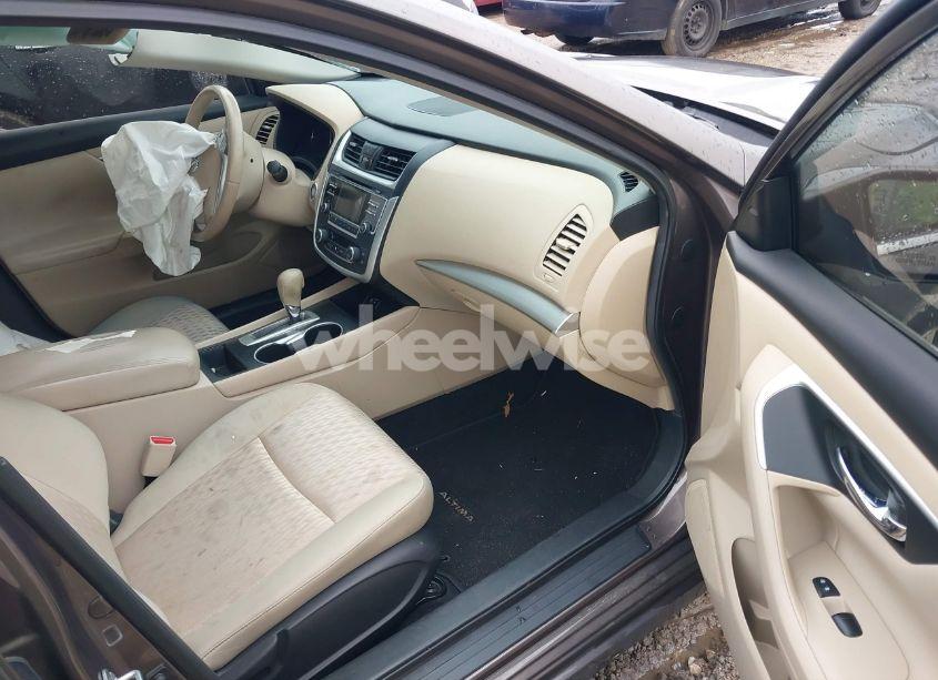 Photo 5 of 2016 Nissan Altima 2.5 SV (VIN 1N4AL3AP2GC156208)