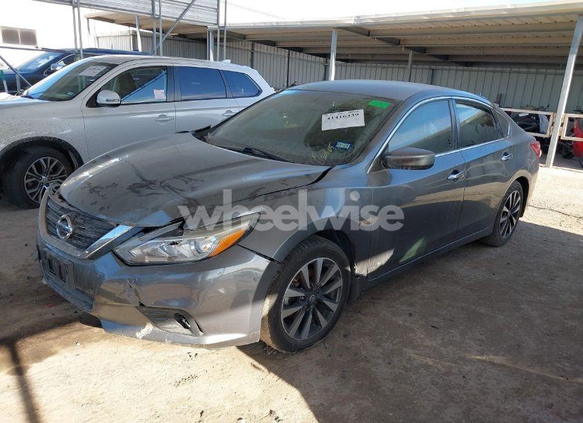 Photo 2 of 2016 Nissan Altima 2.5 SV (VIN 1N4AL3AP2GC158847)