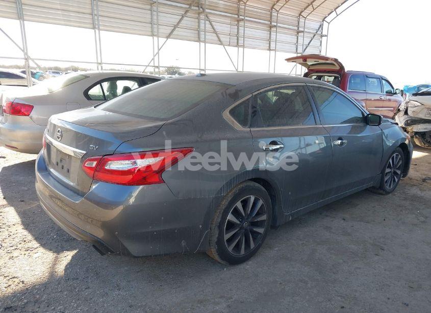 Photo 4 of 2016 Nissan Altima 2.5 SV (VIN 1N4AL3AP2GC158847)