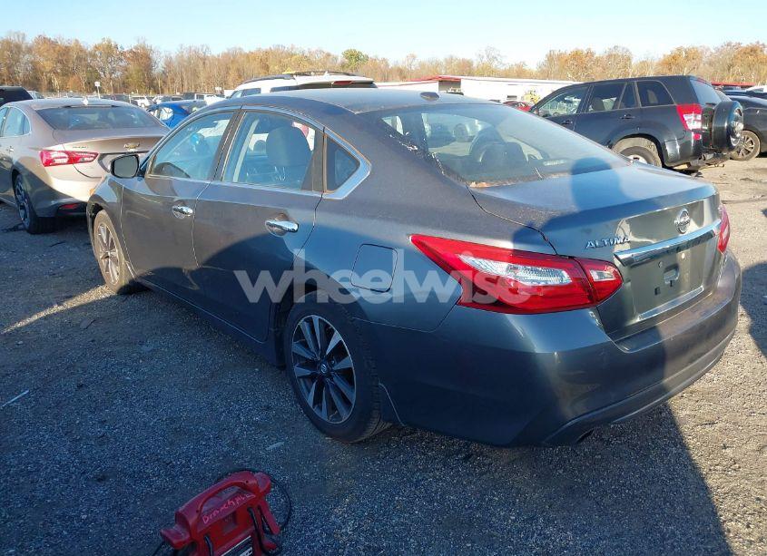 Photo 3 of 2016 Nissan Altima 2.5 SV (VIN 1N4AL3AP2GC160677)