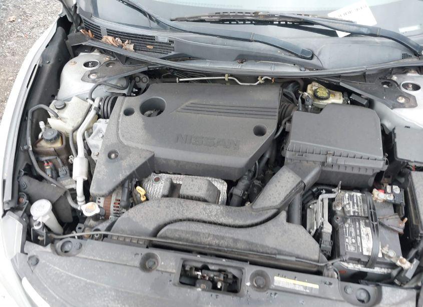 Photo 10 of 2016 Nissan Altima 2.5/2.5 S/2.5 SL/2.5 SR/2.5 SV (VIN 1N4AL3AP2GC167080)