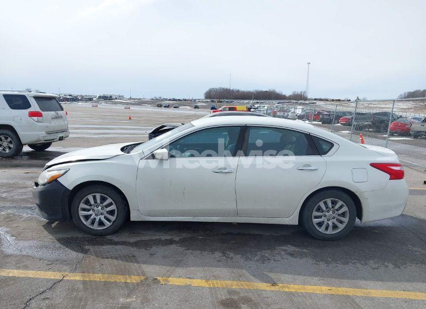 Photo 14 of 2016 Nissan Altima 2.5/2.5 S/2.5 SL/2.5 SR/2.5 SV (VIN 1N4AL3AP2GC170626)