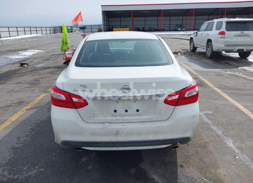 Photo 16 of 2016 Nissan Altima 2.5/2.5 S/2.5 SL/2.5 SR/2.5 SV (VIN 1N4AL3AP2GC170626)