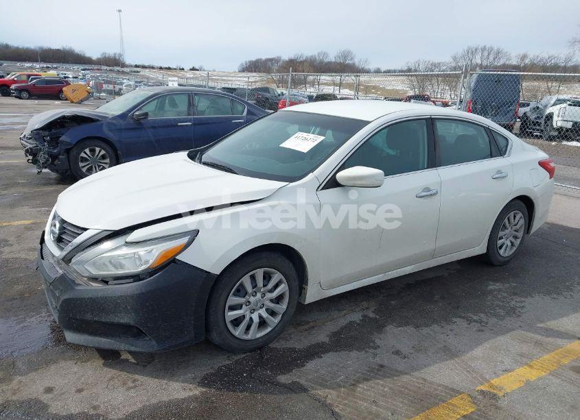 Photo 2 of 2016 Nissan Altima 2.5/2.5 S/2.5 SL/2.5 SR/2.5 SV (VIN 1N4AL3AP2GC170626)