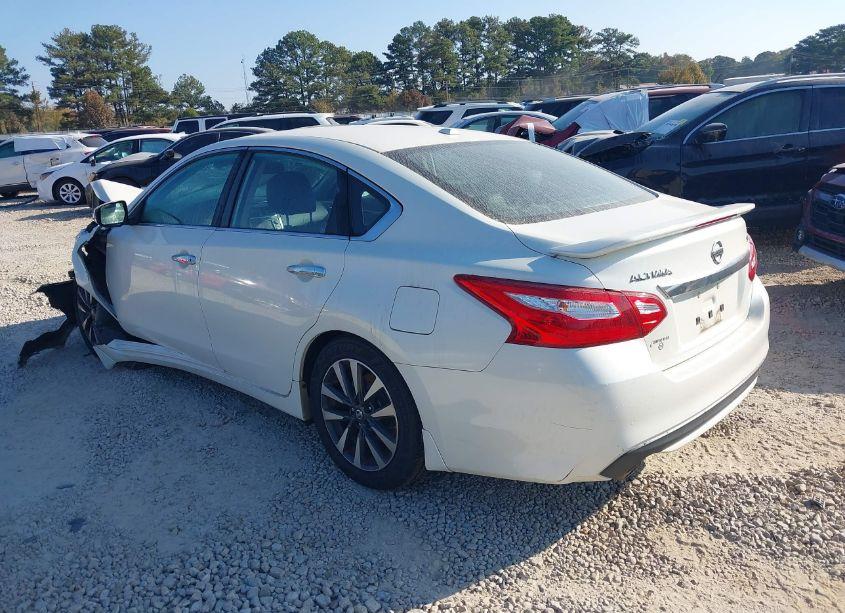 Photo 3 of 2016 Nissan Altima 2.5/2.5 S/2.5 SL/2.5 SR/2.5 SV (VIN 1N4AL3AP2GC188222)