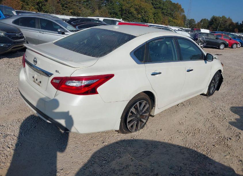 Photo 4 of 2016 Nissan Altima 2.5/2.5 S/2.5 SL/2.5 SR/2.5 SV (VIN 1N4AL3AP2GC188222)