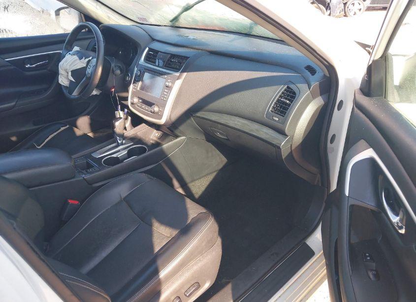 Photo 5 of 2016 Nissan Altima 2.5/2.5 S/2.5 SL/2.5 SR/2.5 SV (VIN 1N4AL3AP2GC188222)