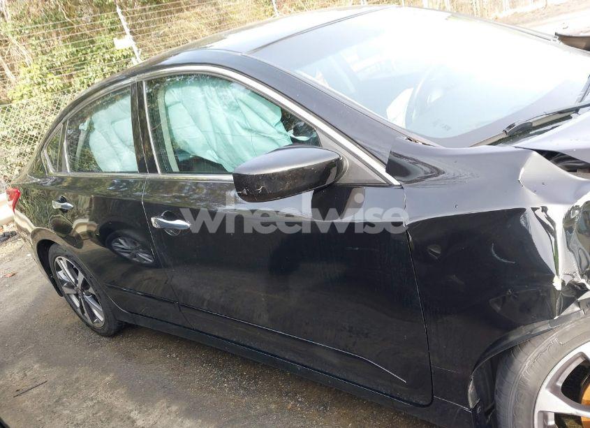 Photo 13 of 2016 Nissan Altima 2.5 SR (VIN 1N4AL3AP2GC200935)