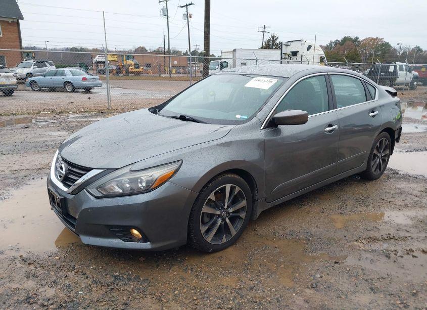 Photo 2 of 2016 Nissan Altima 2.5 SR (VIN 1N4AL3AP2GC205486)