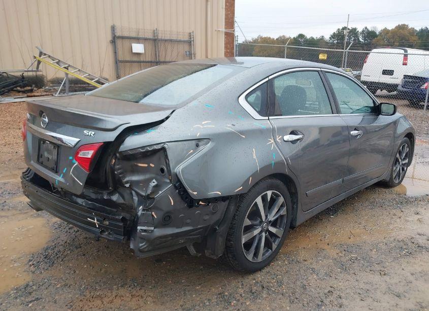Photo 4 of 2016 Nissan Altima 2.5 SR (VIN 1N4AL3AP2GC205486)