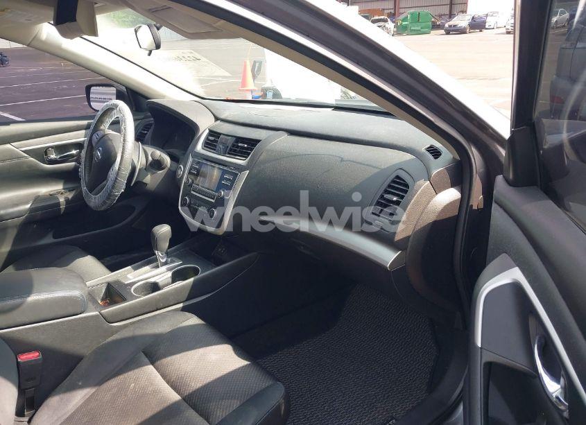 Photo 5 of 2016 Nissan Altima 2.5 SR (VIN 1N4AL3AP2GC206993)