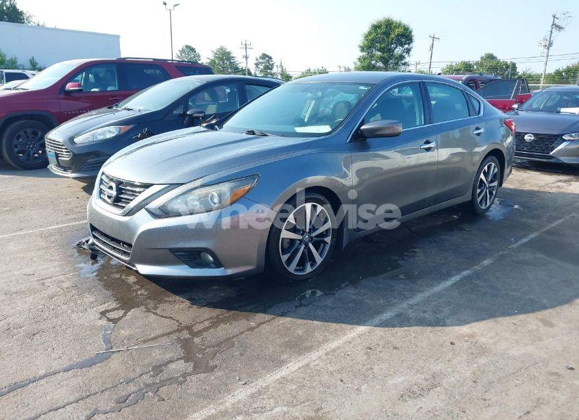 Photo 2 of 2016 Nissan Altima 2.5 SR (VIN 1N4AL3AP2GC208095)