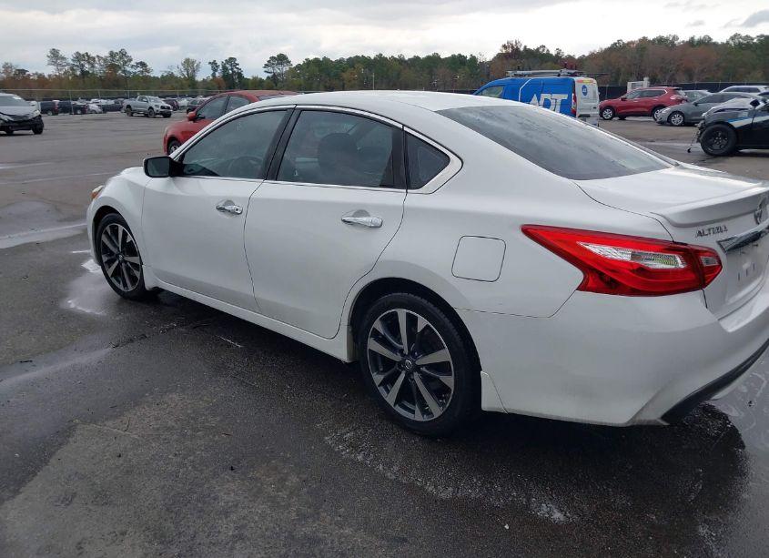 Photo 3 of 2016 Nissan Altima 2.5 SR (VIN 1N4AL3AP2GC209277)