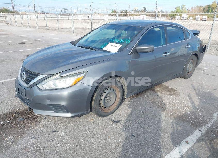 Photo 2 of 2016 Nissan Altima 2.5/2.5 S/2.5 SL/2.5 SR/2.5 SV (VIN 1N4AL3AP2GC228542)