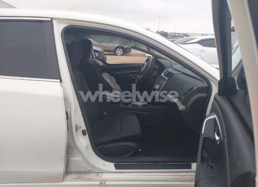 Photo 5 of 2016 Nissan Altima 2.5 S (VIN 1N4AL3AP2GC241761)