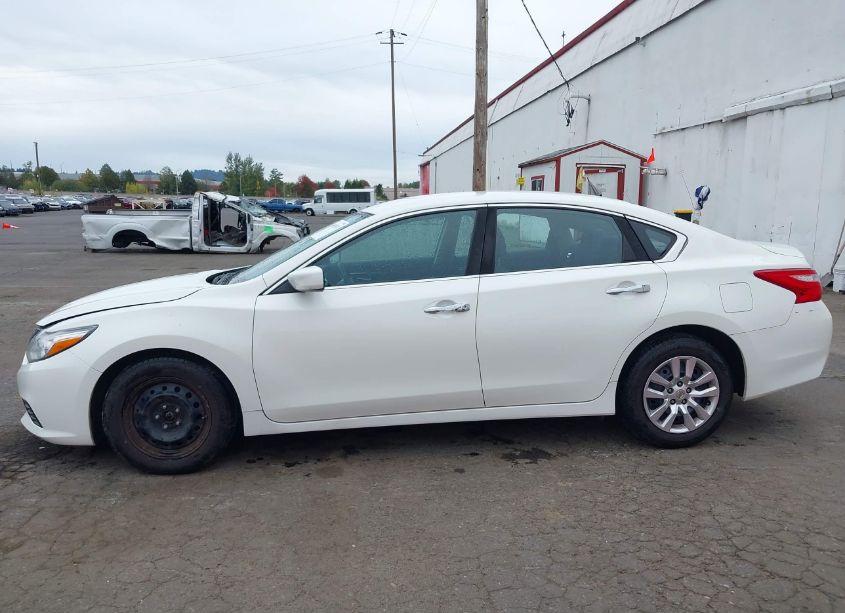 Photo 14 of 2016 Nissan Altima 2.5/2.5 S/2.5 SL/2.5 SR/2.5 SV (VIN 1N4AL3AP2GC244806)