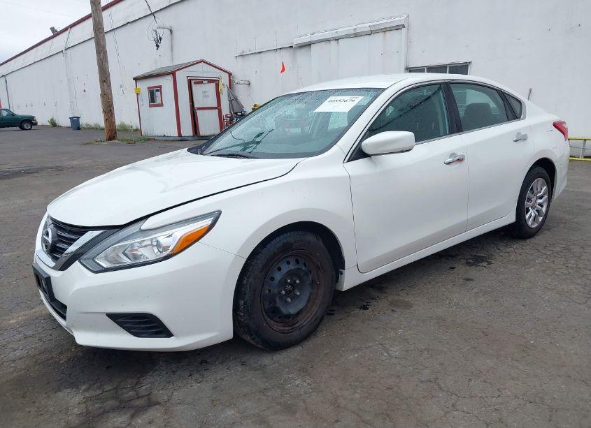 Photo 2 of 2016 Nissan Altima 2.5/2.5 S/2.5 SL/2.5 SR/2.5 SV (VIN 1N4AL3AP2GC244806)