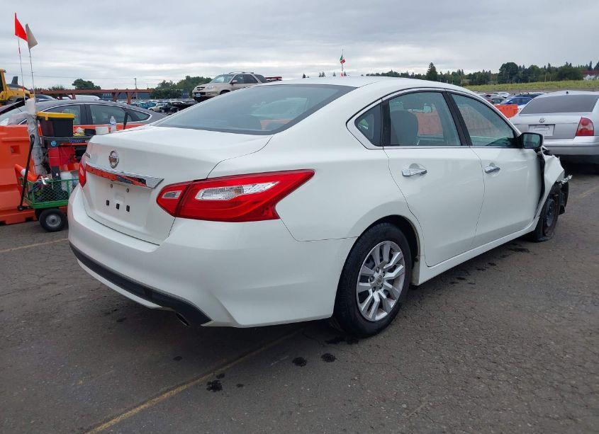 Photo 4 of 2016 Nissan Altima 2.5/2.5 S/2.5 SL/2.5 SR/2.5 SV (VIN 1N4AL3AP2GC244806)