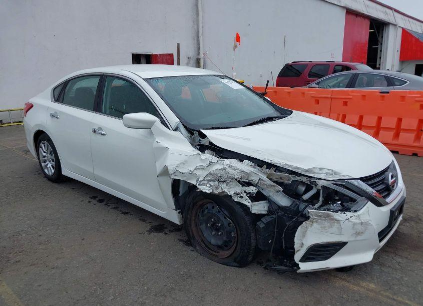 Photo 6 of 2016 Nissan Altima 2.5/2.5 S/2.5 SL/2.5 SR/2.5 SV (VIN 1N4AL3AP2GC244806)