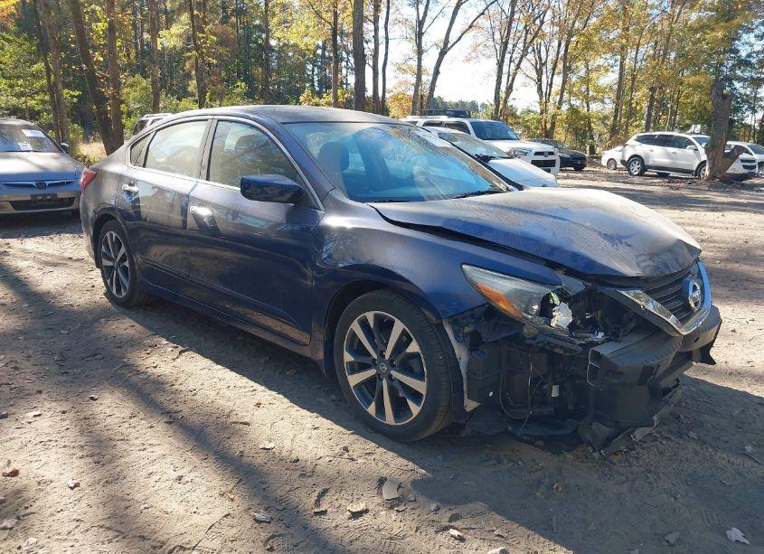 2016 Nissan Altima 2.5 SR (VIN 1N4AL3AP2GC256888) main photo