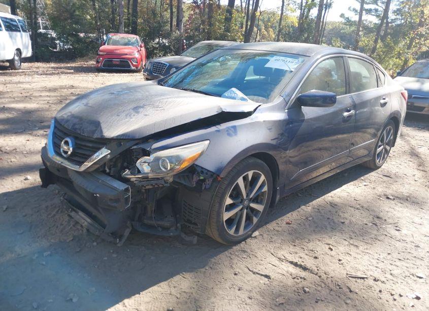 Photo 2 of 2016 Nissan Altima 2.5 SR (VIN 1N4AL3AP2GC256888)