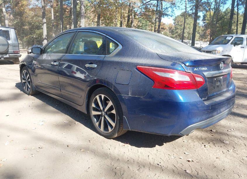 Photo 3 of 2016 Nissan Altima 2.5 SR (VIN 1N4AL3AP2GC256888)