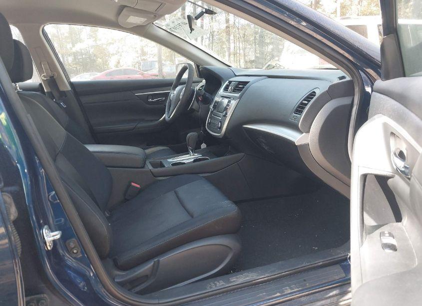 Photo 5 of 2016 Nissan Altima 2.5 SR (VIN 1N4AL3AP2GC256888)