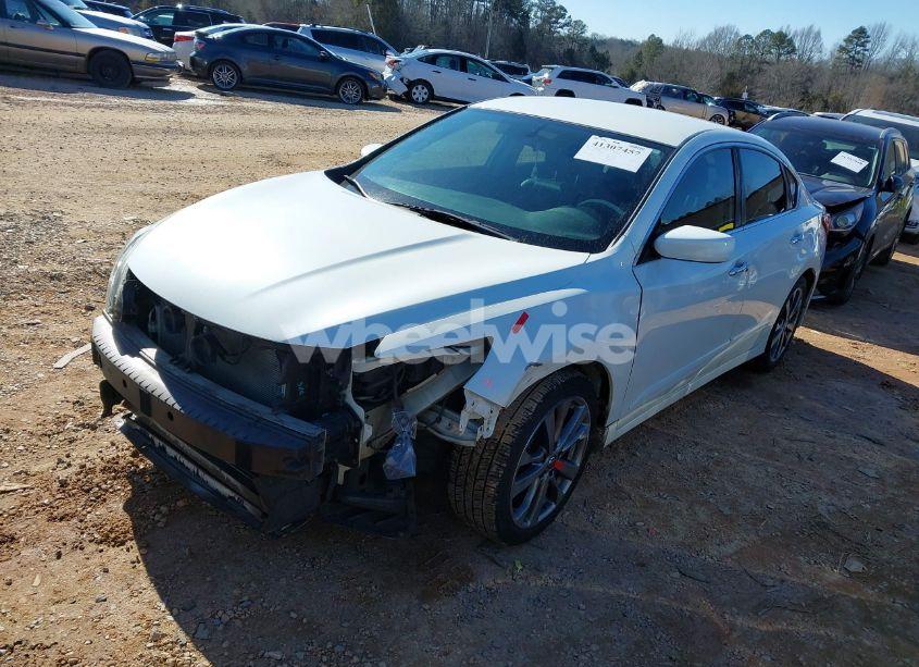 Photo 2 of 2016 Nissan Altima 2.5 SR (VIN 1N4AL3AP2GC271892)