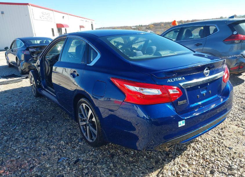 Photo 3 of 2016 Nissan Altima 2.5 SR (VIN 1N4AL3AP2GC283735)