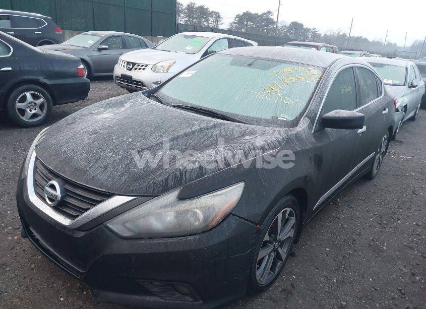 Photo 2 of 2016 Nissan Altima 2.5 SR (VIN 1N4AL3AP2GC288191)