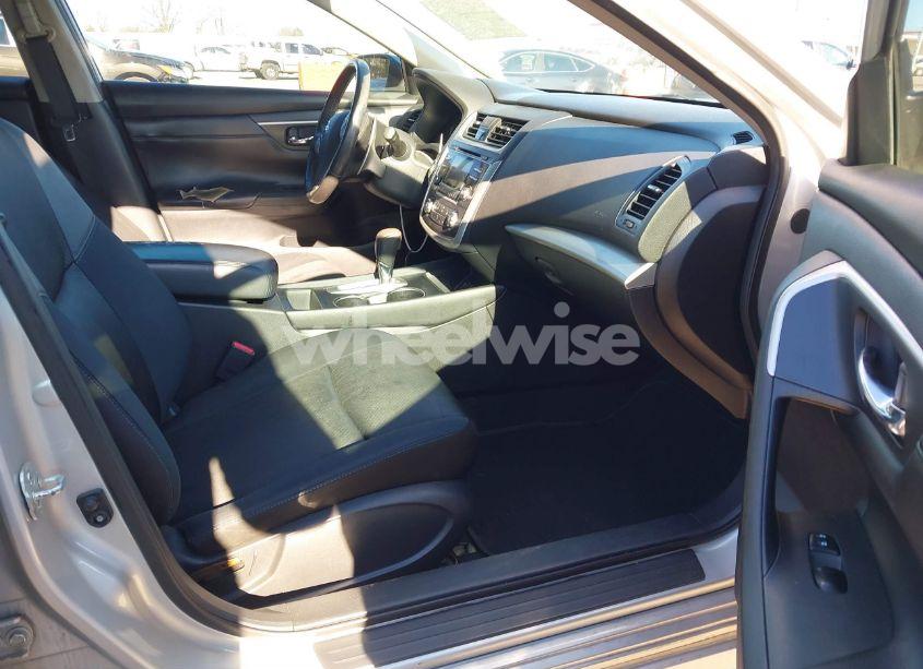 Photo 5 of 2016 Nissan Altima 2.5 SR (VIN 1N4AL3AP2GC290619)