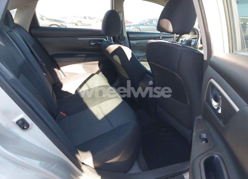 Photo 8 of 2016 Nissan Altima 2.5 SR (VIN 1N4AL3AP2GC290619)