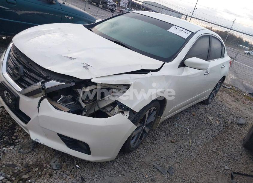 Photo 2 of 2016 Nissan Altima 2.5 SR (VIN 1N4AL3AP2GC290863)