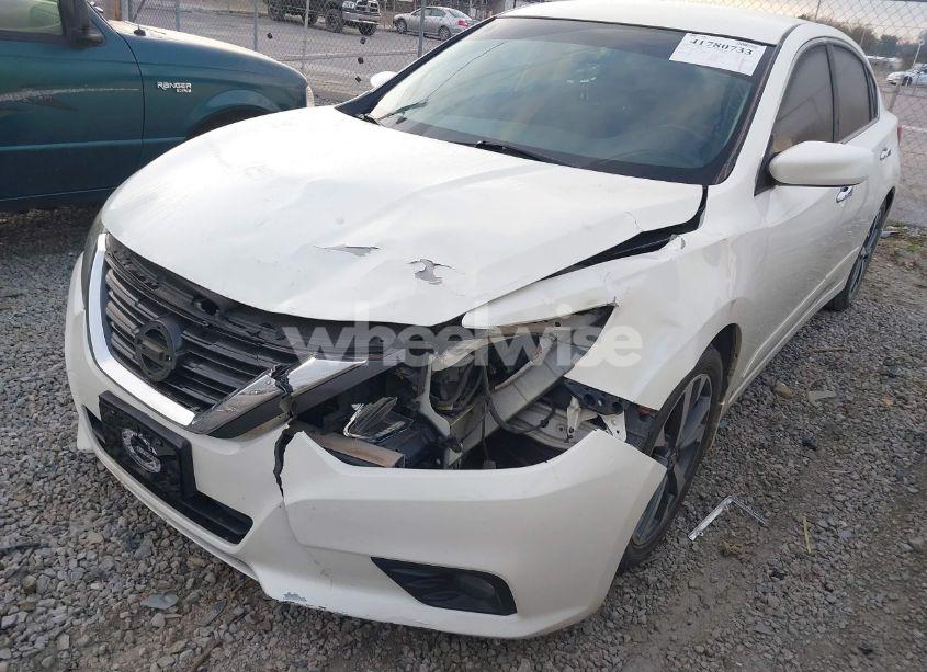 Photo 6 of 2016 Nissan Altima 2.5 SR (VIN 1N4AL3AP2GC290863)