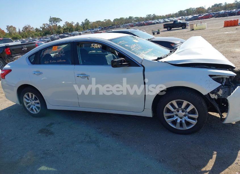 Photo 13 of 2016 Nissan Altima 2.5/2.5 S/2.5 SL/2.5 SR/2.5 SV (VIN 1N4AL3AP2GN306855)