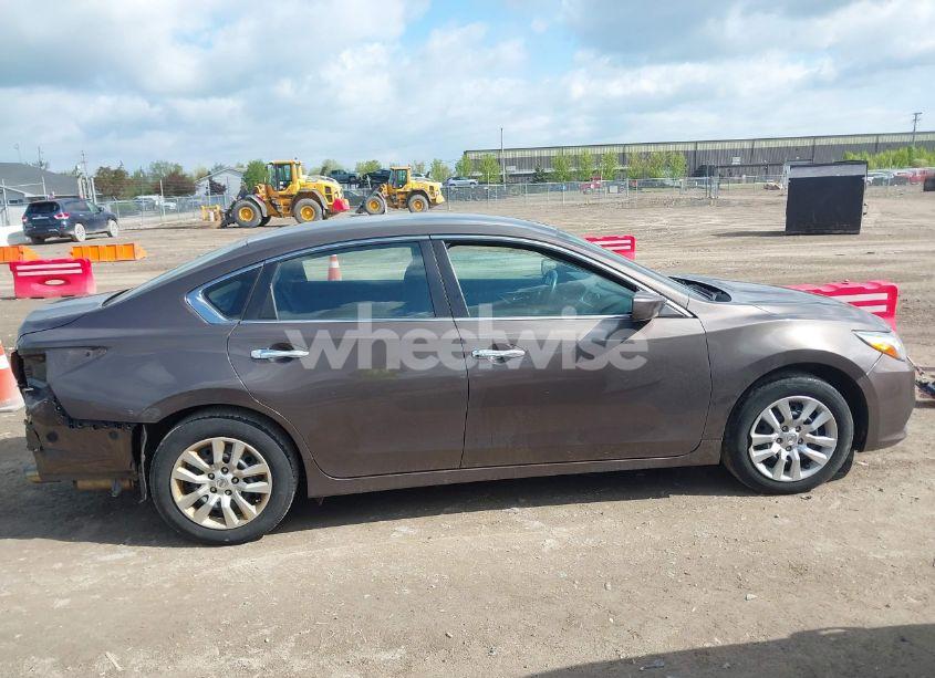 Photo 14 of 2016 Nissan Altima 2.5/2.5 S/2.5 SL/2.5 SR/2.5 SV (VIN 1N4AL3AP2GN313112)