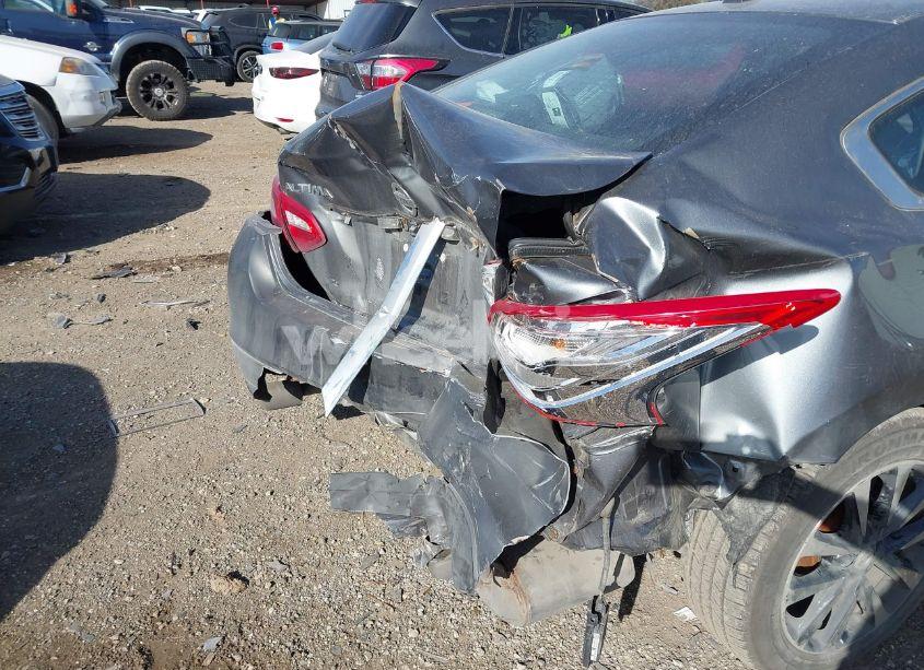 Photo 16 of 2016 Nissan Altima 2.5/S/SV/SL/SR (VIN 1N4AL3AP2GN315149)