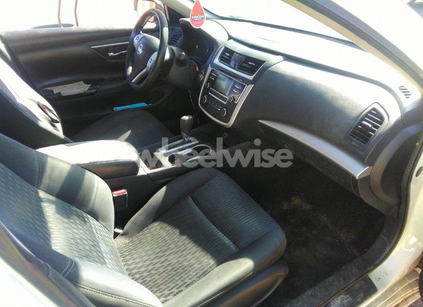 Photo 5 of 2016 Nissan Altima 2.5/2.5 S/2.5 SL/2.5 SR/2.5 SV (VIN 1N4AL3AP2GN317581)