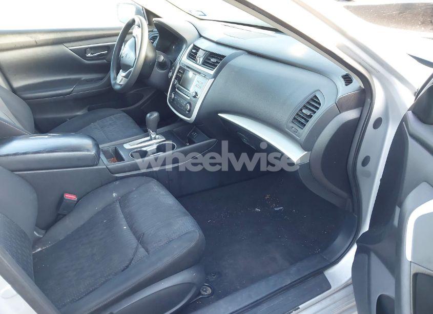 Photo 5 of 2016 Nissan Altima (VIN 1N4AL3AP2GN320402)