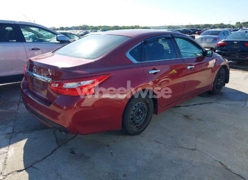 Photo 4 of 2016 Nissan Altima 2.5/2.5 S/2.5 SL/2.5 SR/2.5 SV (VIN 1N4AL3AP2GN330864)